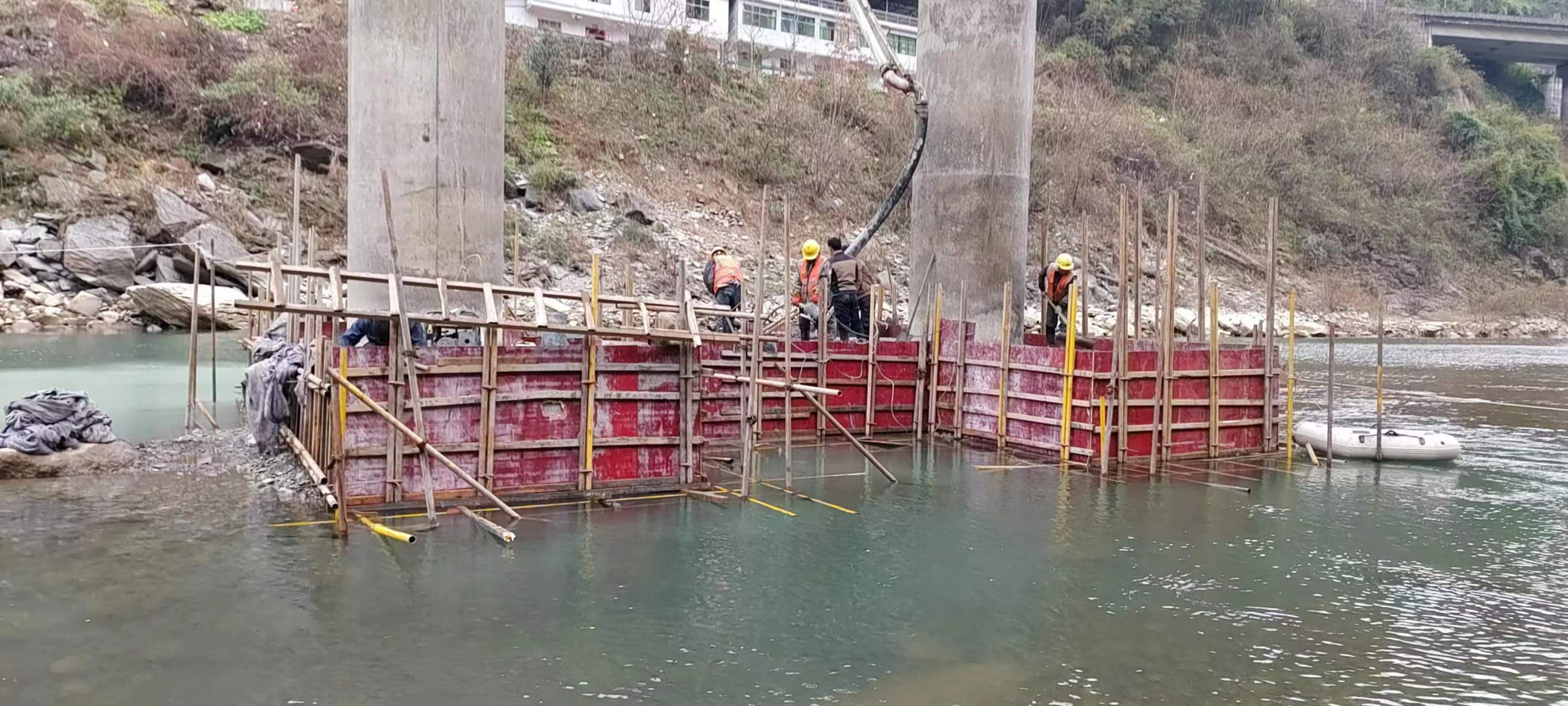呼伦贝尔水利工程施工中堤坝渗漏原因以及防渗加固技术